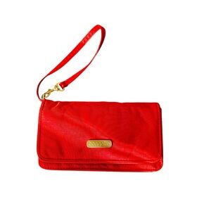 Baggallini wristlet.